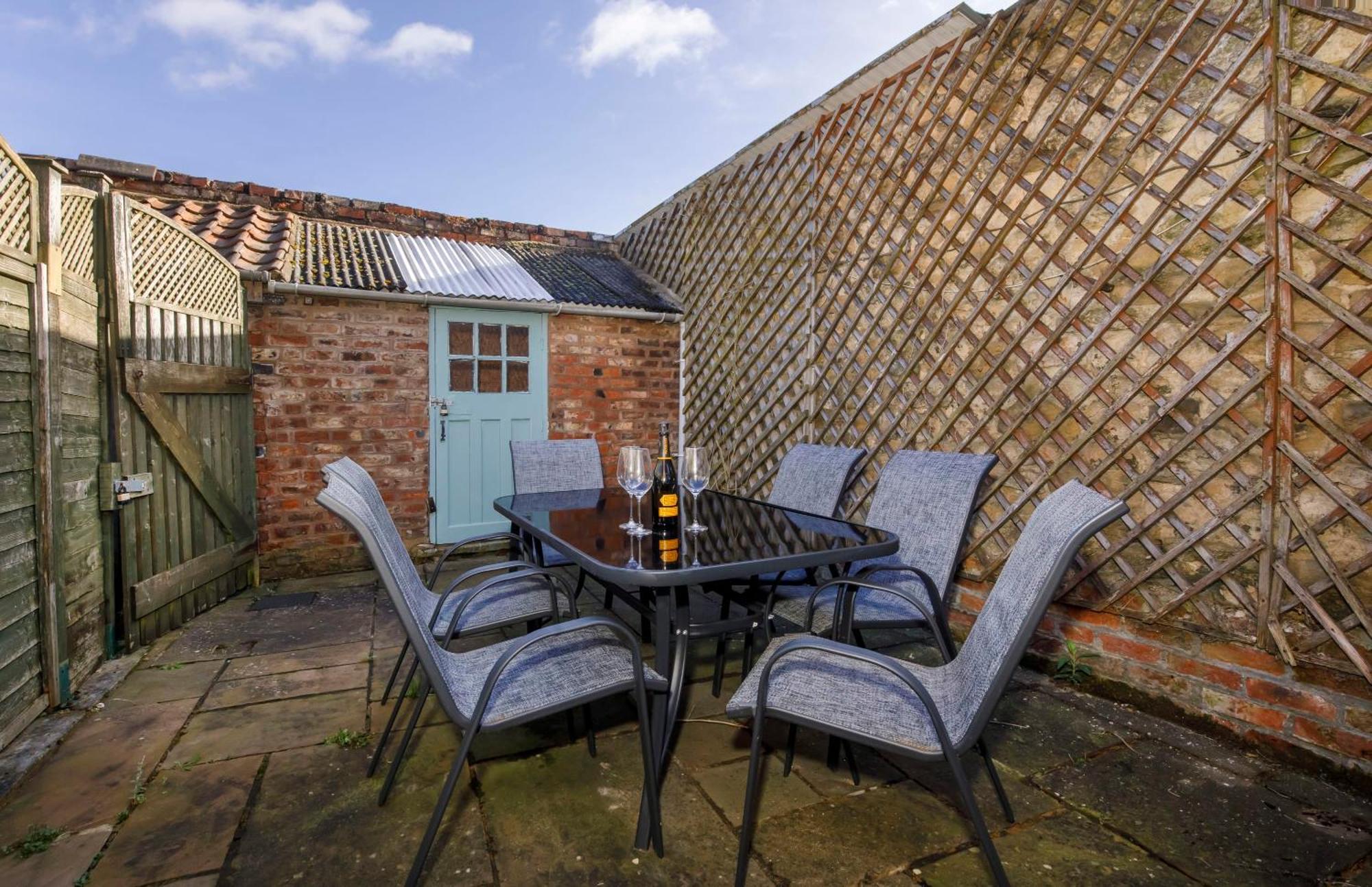 Villa 2 Bed, Pet Friendly Sleeps 6 In Norton Norton  Exterior foto
